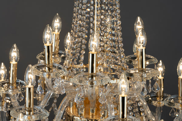 GLEAMING SPECTACLE : ASFOUR CRYSTAL CHANDELIER