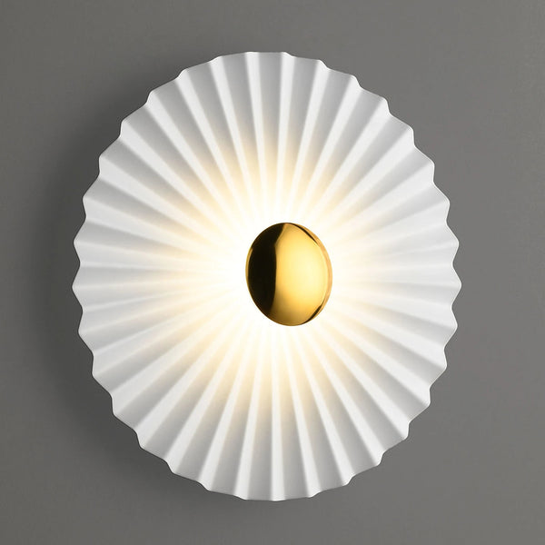 THE EPITOME OF ELAN-D WALL LIGHT
