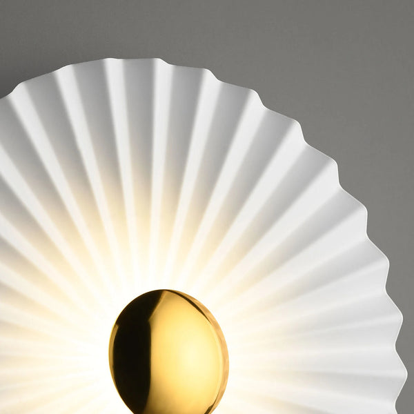 THE EPITOME OF ELAN-D WALL LIGHT