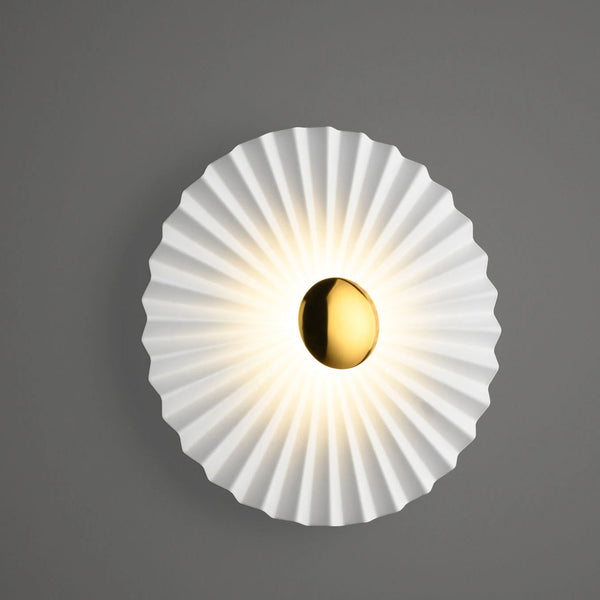 THE EPITOME OF ELAN-C WALL LIGHT
